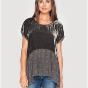 Johnny Was 4 Love and Liberty top